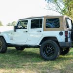 2013White_JKU_TanTOP_3 2013White_JKU_TanTOP_3